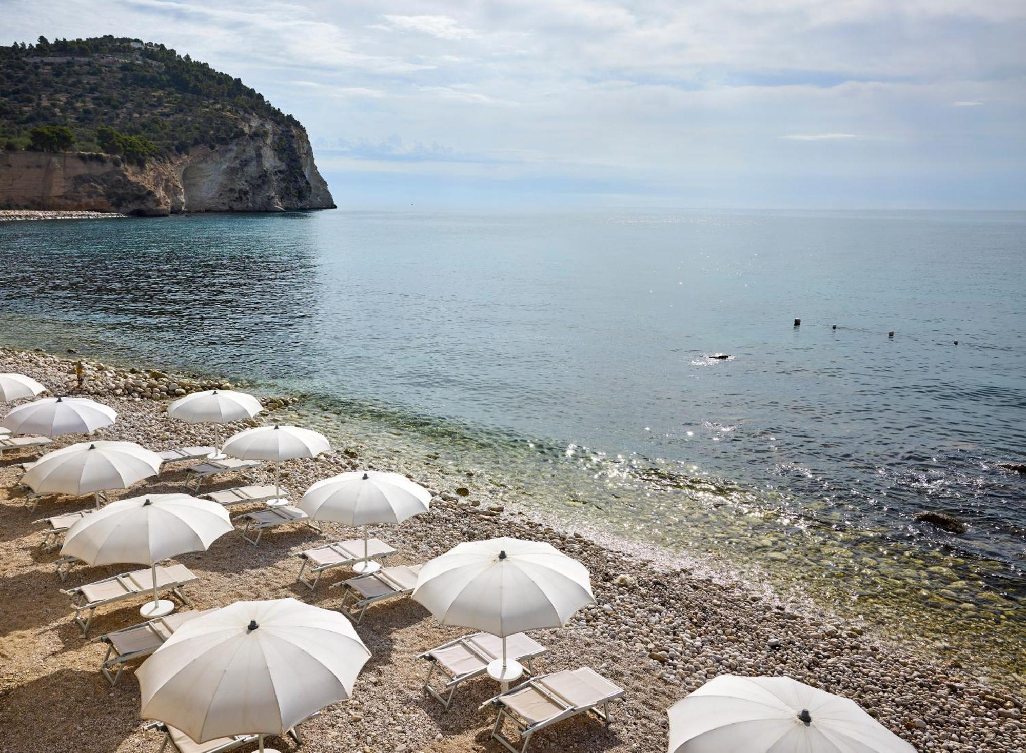 La Casa E Il Mare, Private Bay Hotel Mattinata Bagian luar foto